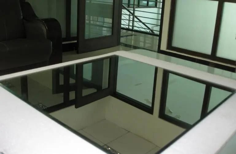 Fashion Style Mirror Glass 5mm 6mm 8mm Flat Float Glass Mirror Untuk Penggunaan Rumah Hotel