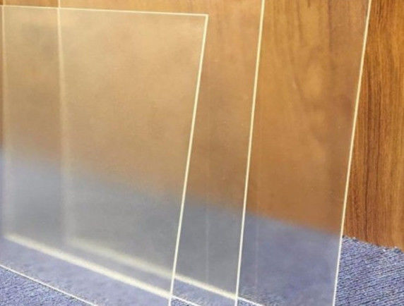 Low Iron Top Quality Ultra Solar Photovoltaic Tempered Glass dengan Kelas Keamanan Kebakaran