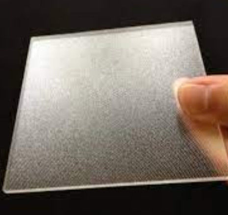 Low Iron Top Quality Ultra Solar Photovoltaic Tempered Glass dengan Kelas Keamanan Kebakaran