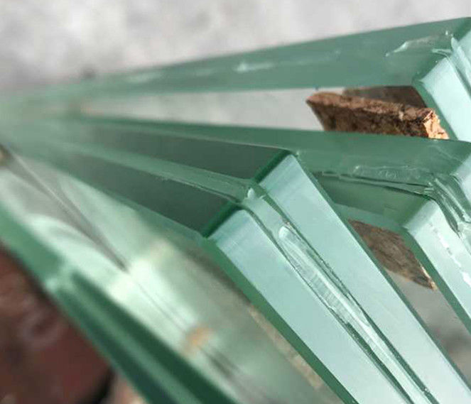 6.38mm 8.38mm 10.38mm 12.38mm Kaca Laminasi PVB Berwarna Jelas dengan sertifikat CSI、CE、SGCC untuk Kaca Bangunan