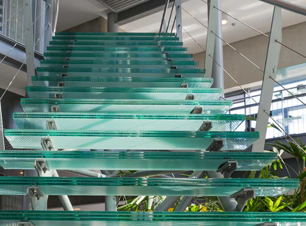 Australia Sertifikat Standar AS/NZS 2208: 1996 Sertifikat CE 6.38mm sampai 13.52mm Kaca Laminasi Jelas dan Berwarna