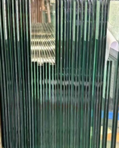 Produsen Kaca Tempered Tinted Bening Keselamatan 6.38-42.38mm untuk Jendela Pintu/Tangga Laminated/Lift/Pagar/Kaca Bangunan Konstruksi dengan Film PVB/Sgp