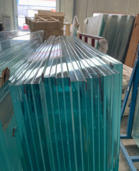 Factory 6.38/8.38/10.38/12.38mm/8.76/10.76 /12.76mm Clear/Milky White/Gray/Blue Color PVB Layer Safety Tempered Laminated Glass